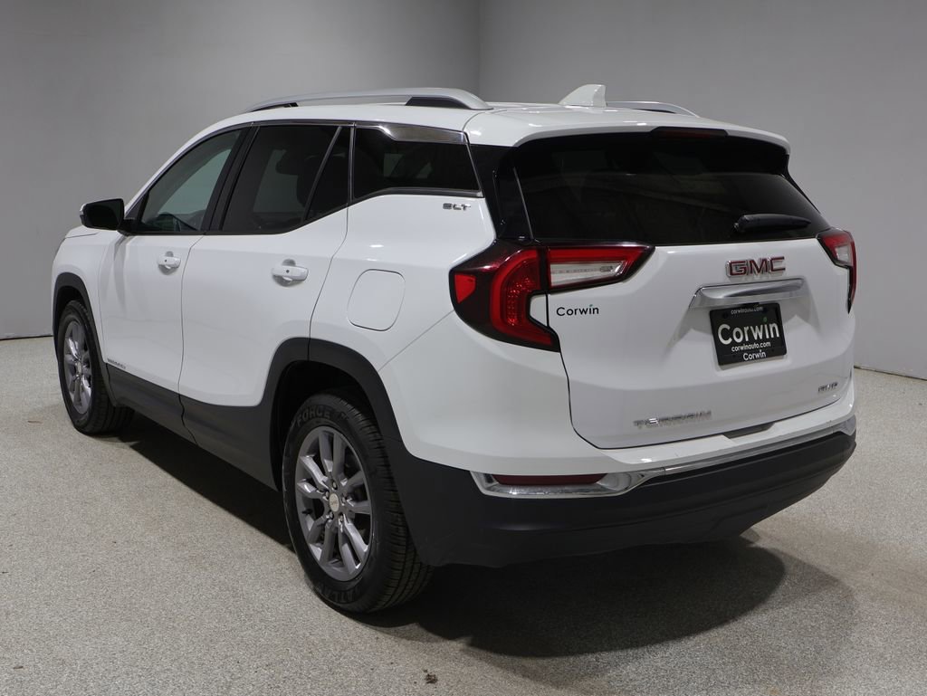 Used 2024 GMC Terrain SLT AWD/4WD image 5