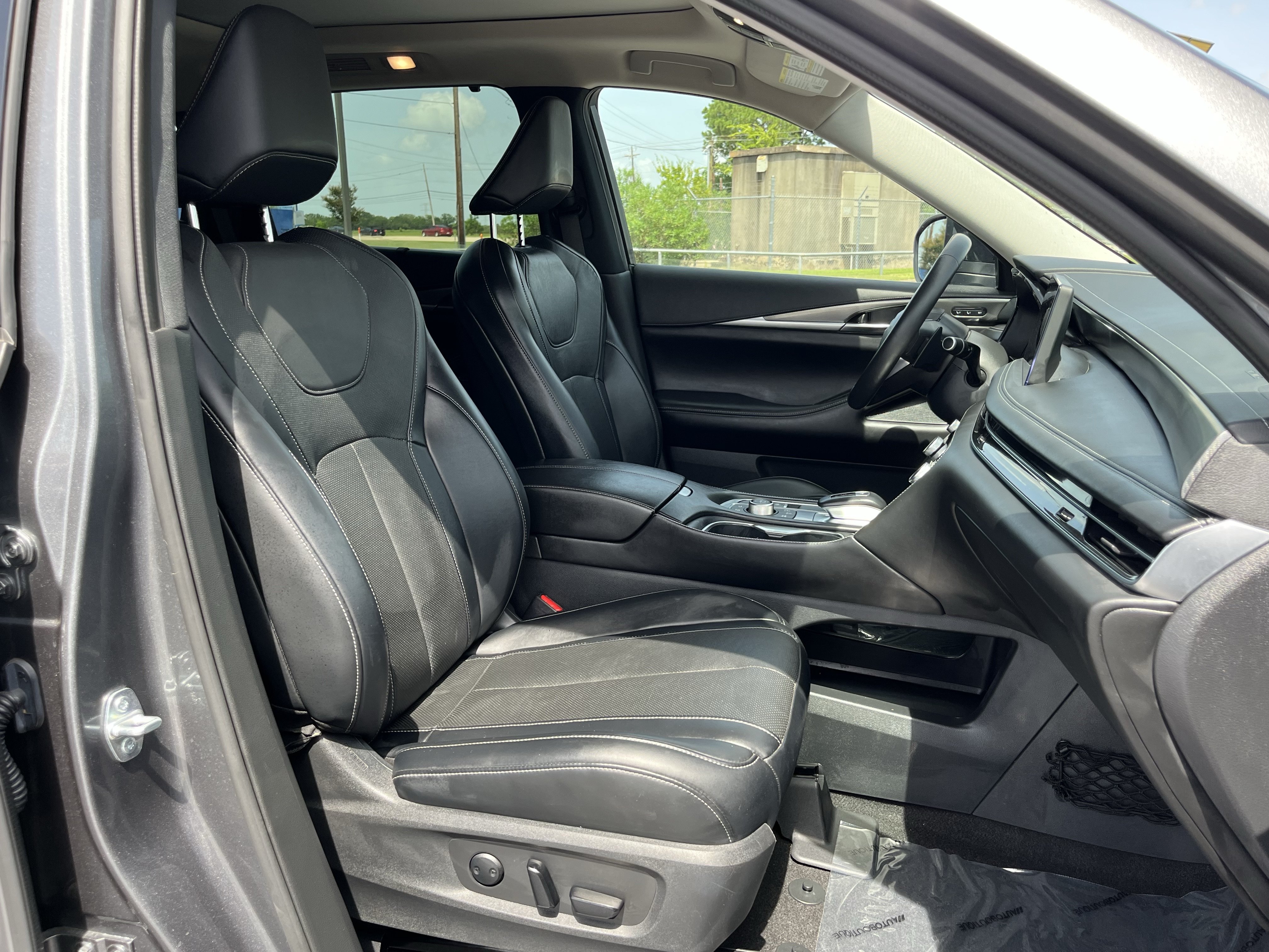 Used 2023 INFINITI QX60 Luxe w/ Cargo Package FWD image 31