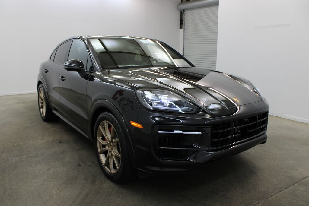 Certified 2026 Porsche Cayenne GTS AWD/4WD image 9