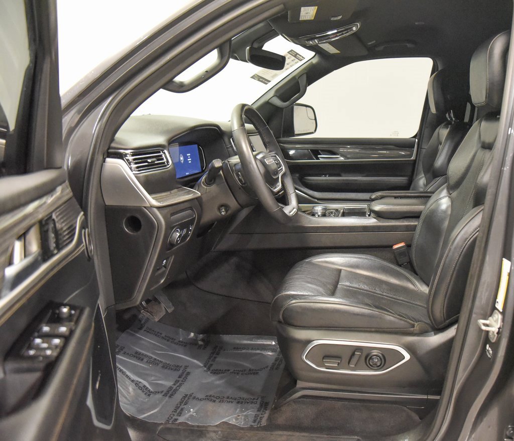 Used 2022 Jeep Wagoneer Series II w/ Rear Seat Video Group 1 image 10