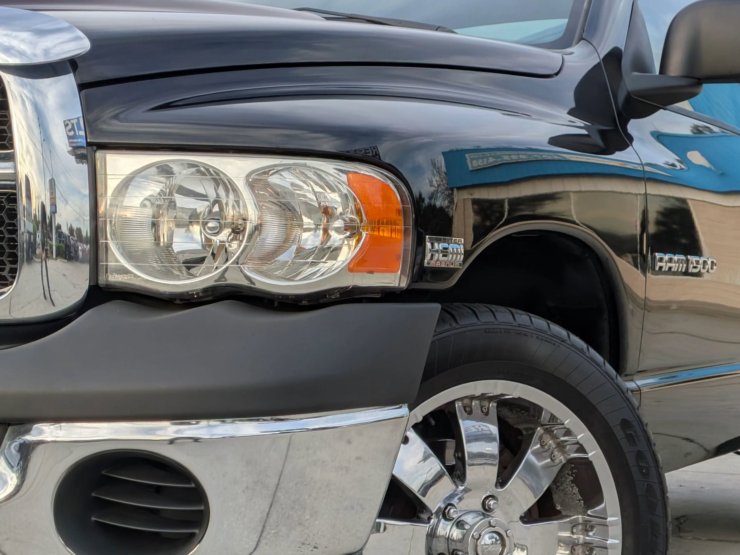 Used 2004 Dodge Ram 1500 Truck ST w/ ST Value Group image 17