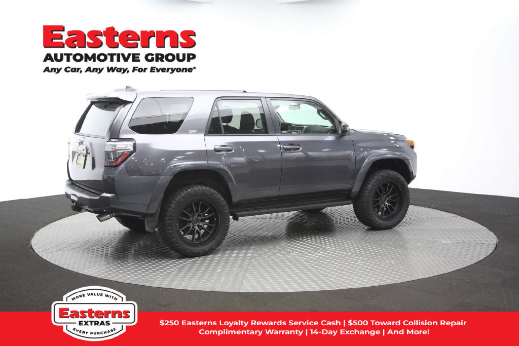 Used 2017 Toyota 4Runner SR5 AWD/4WD image 44