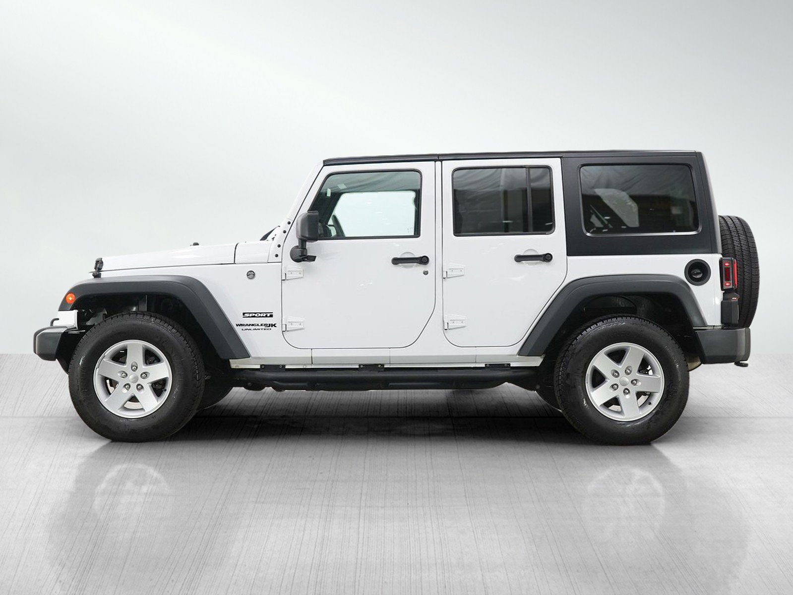 Used 2018 Jeep Wrangler Unlimited Sport S AWD/4WD image 2