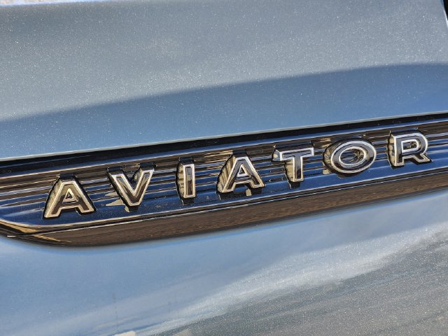 New 2026 Lincoln Aviator Black Label w/ Jet Appearance Package AWD/4WD image 16