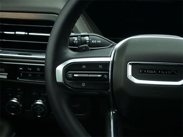 Used 2025 GMC Yukon XL Denali w/ Sun & Power Step Package image 4