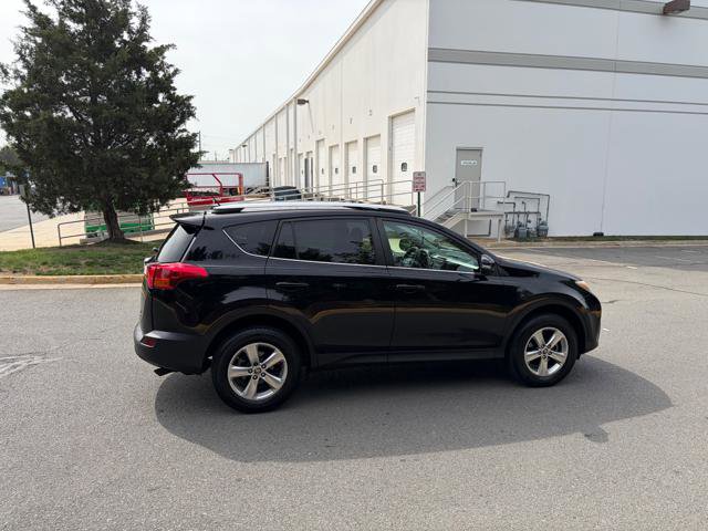 Used 2015 Toyota RAV4 XLE AWD/4WD image 4