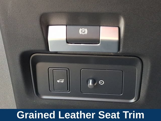 Used 2020 Land Rover Discovery Sport SE AWD/4WD image 9