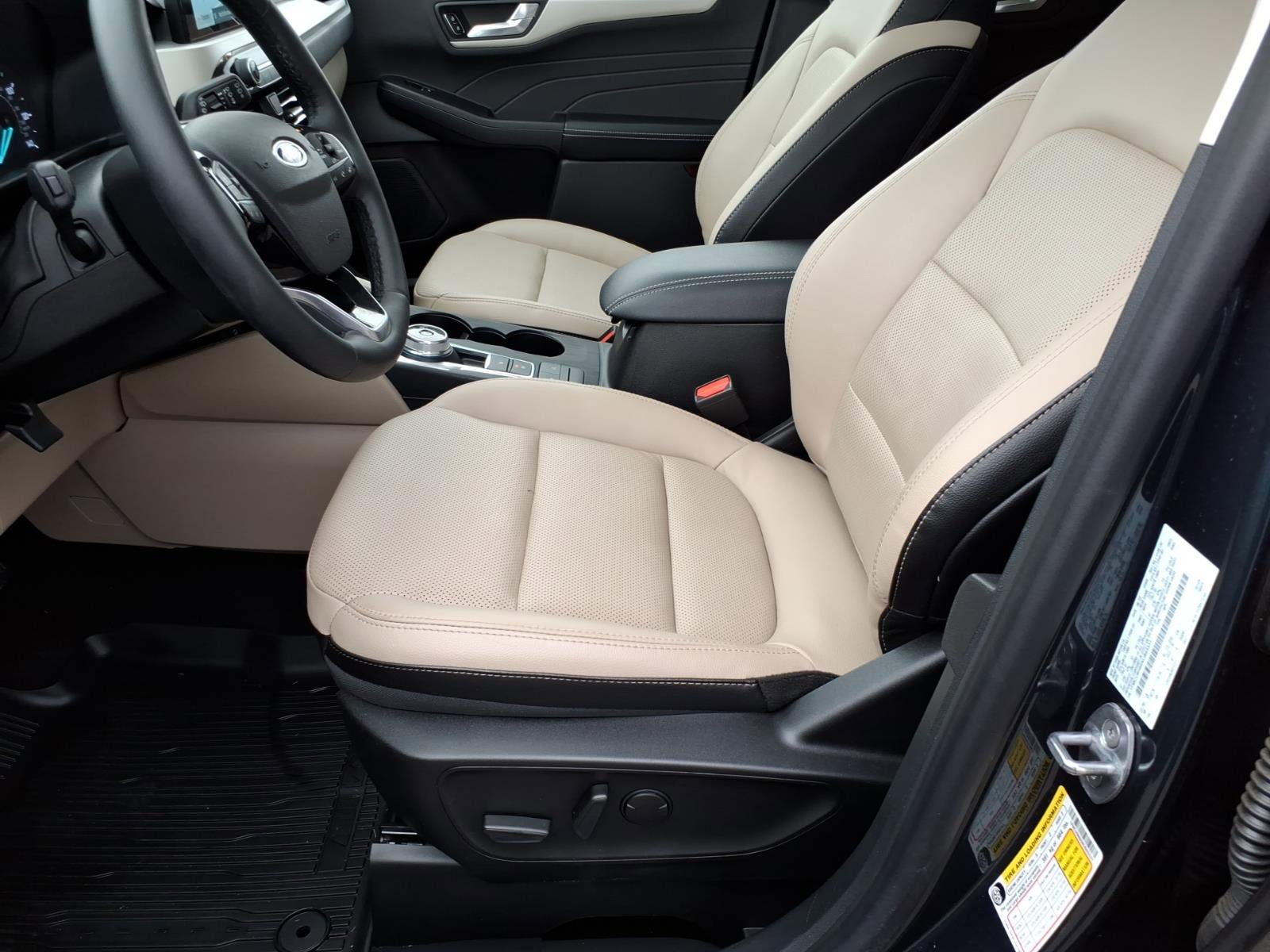 Certified 2022 Ford Escape SEL AWD/4WD image 13