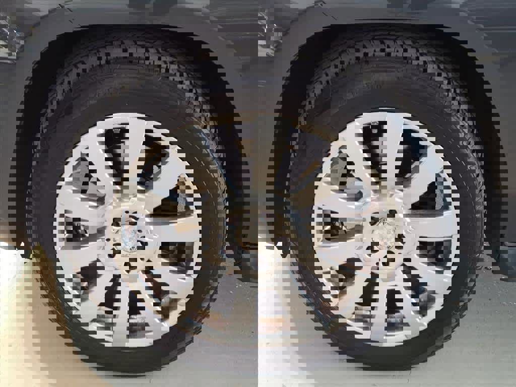 Used 2010 Mercedes-Benz GLK 350 4MATIC image 8