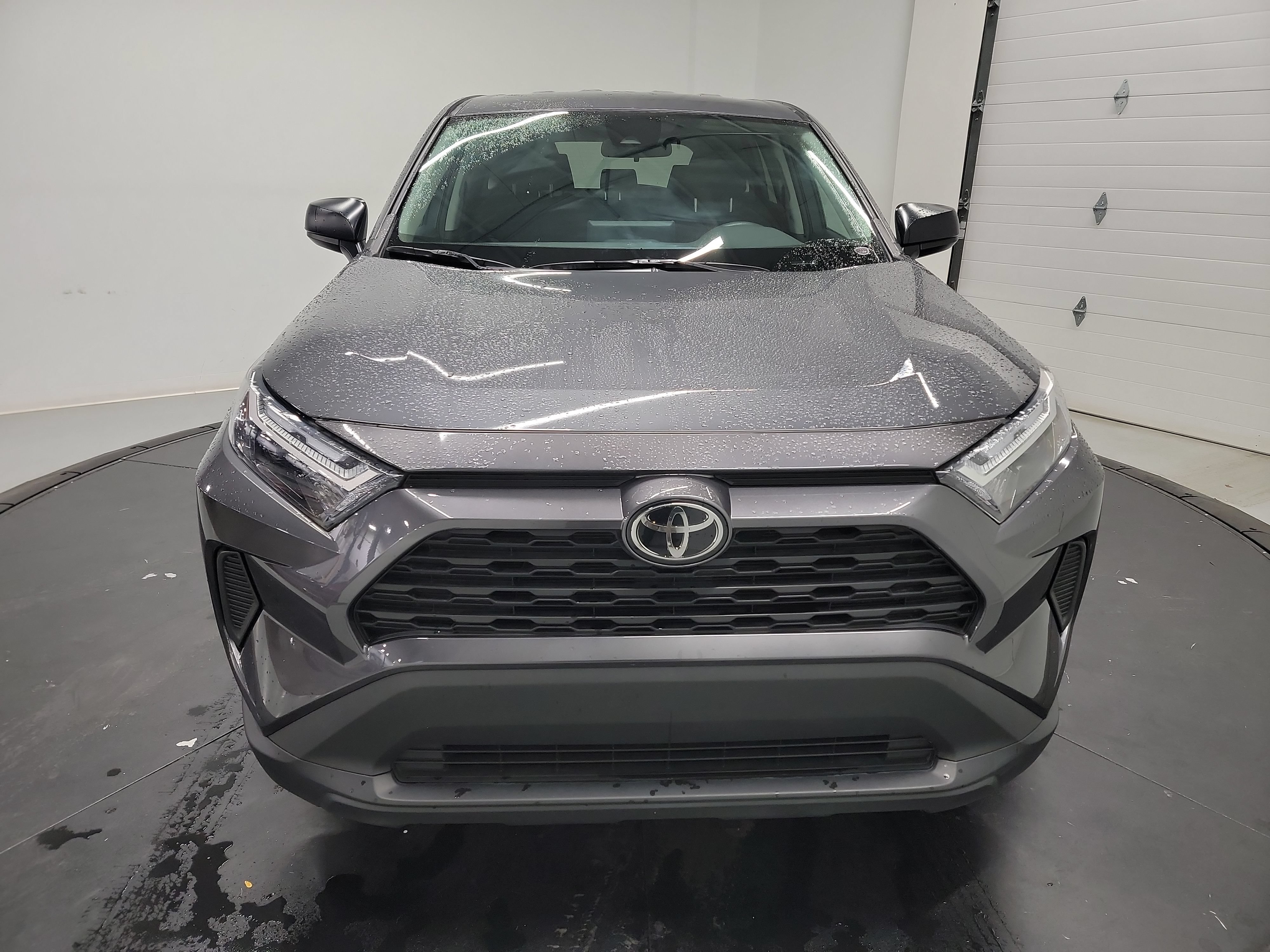 Used 2023 Toyota RAV4 LE AWD/4WD image 2