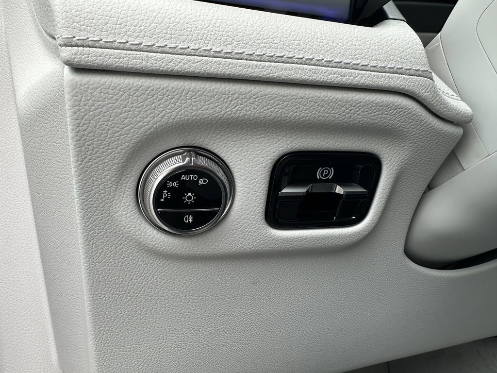 New 2026 Mercedes-Benz EQS 400 4MATIC SUV image 35