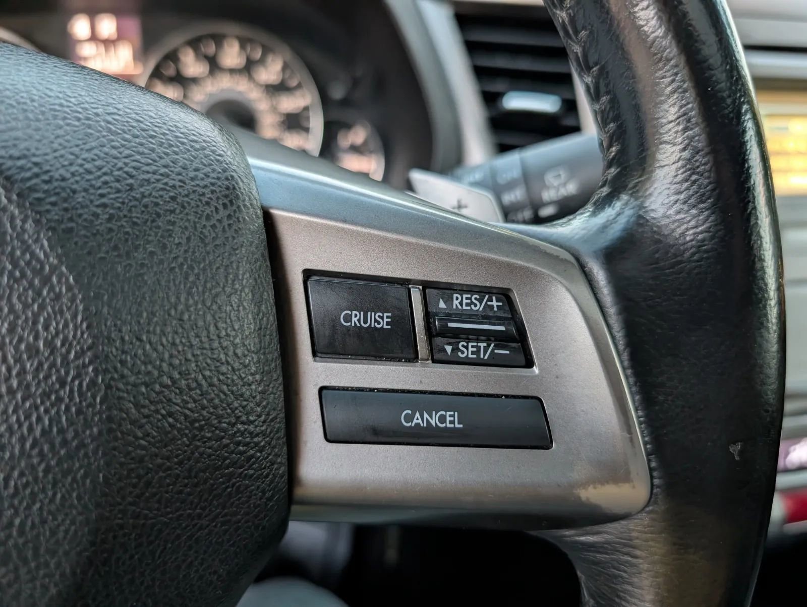 Used 2012 Subaru Outback 2.5i Limited w/ Moonroof Pkg AWD/4WD image 19