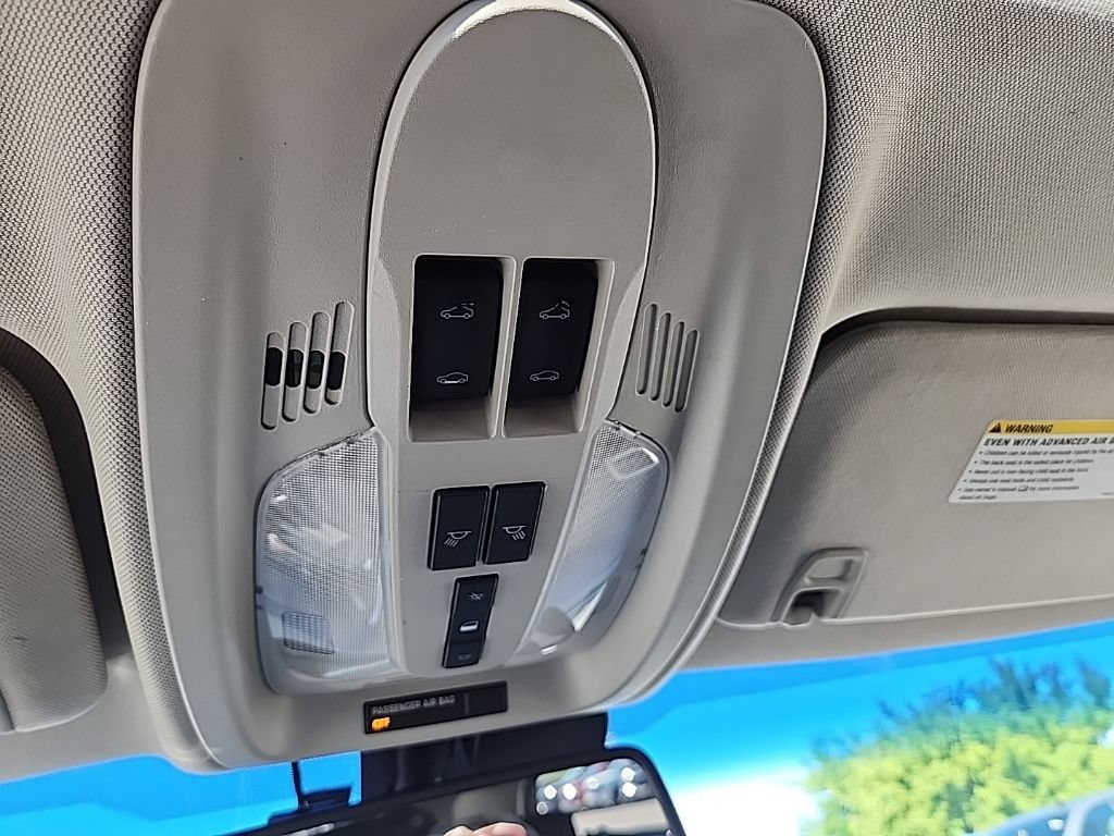 Used 2011 GMC Terrain SLE AWD/4WD image 16