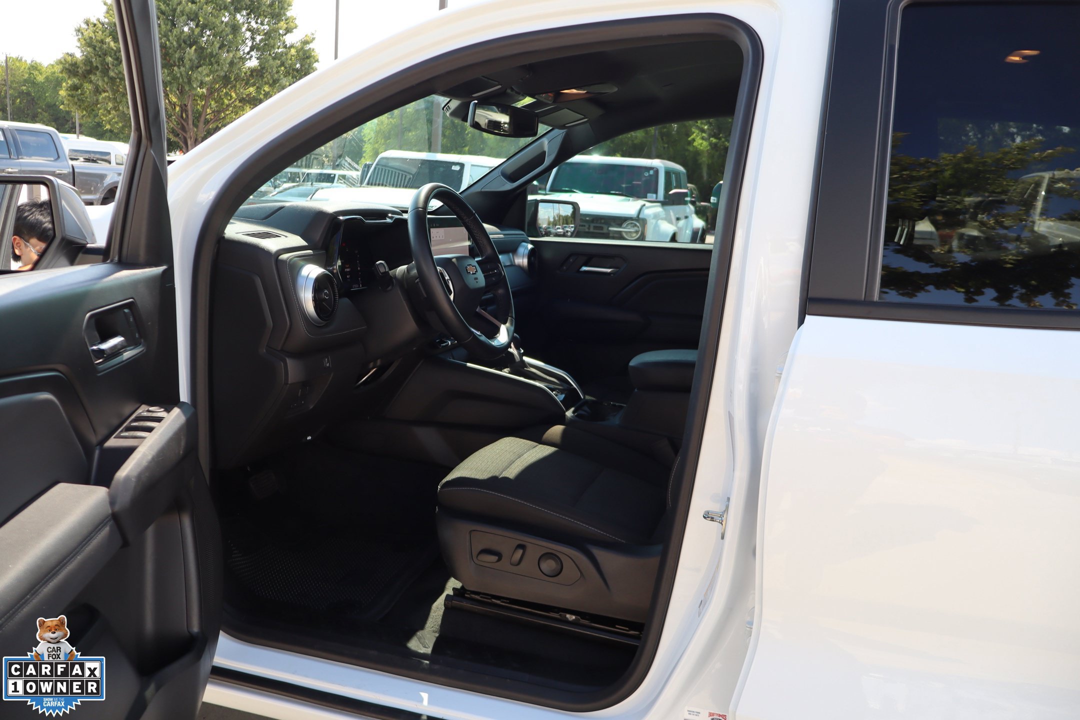 Used 2023 Chevrolet Colorado LT w/ LT Convenience Package II RWD image 26