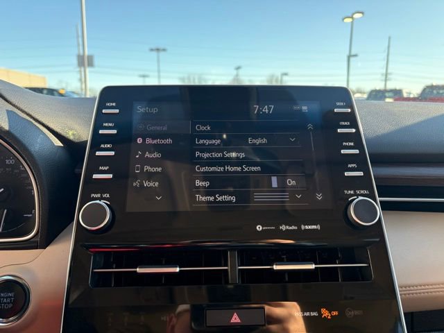 Used 2021 Toyota Avalon XLE image 17