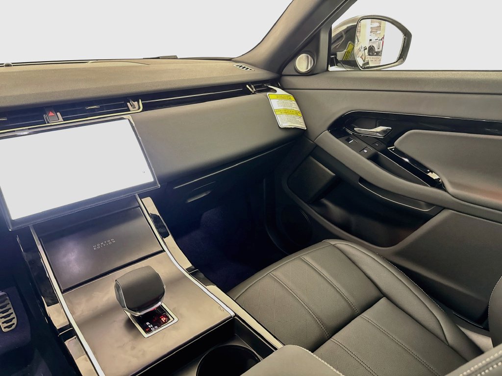 New 2026 Land Rover Range Rover Evoque Hoxton AWD/4WD image 24