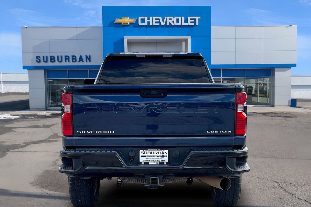 Used 2022 Chevrolet Silverado 2500 Custom w/ Custom Value Package image 4