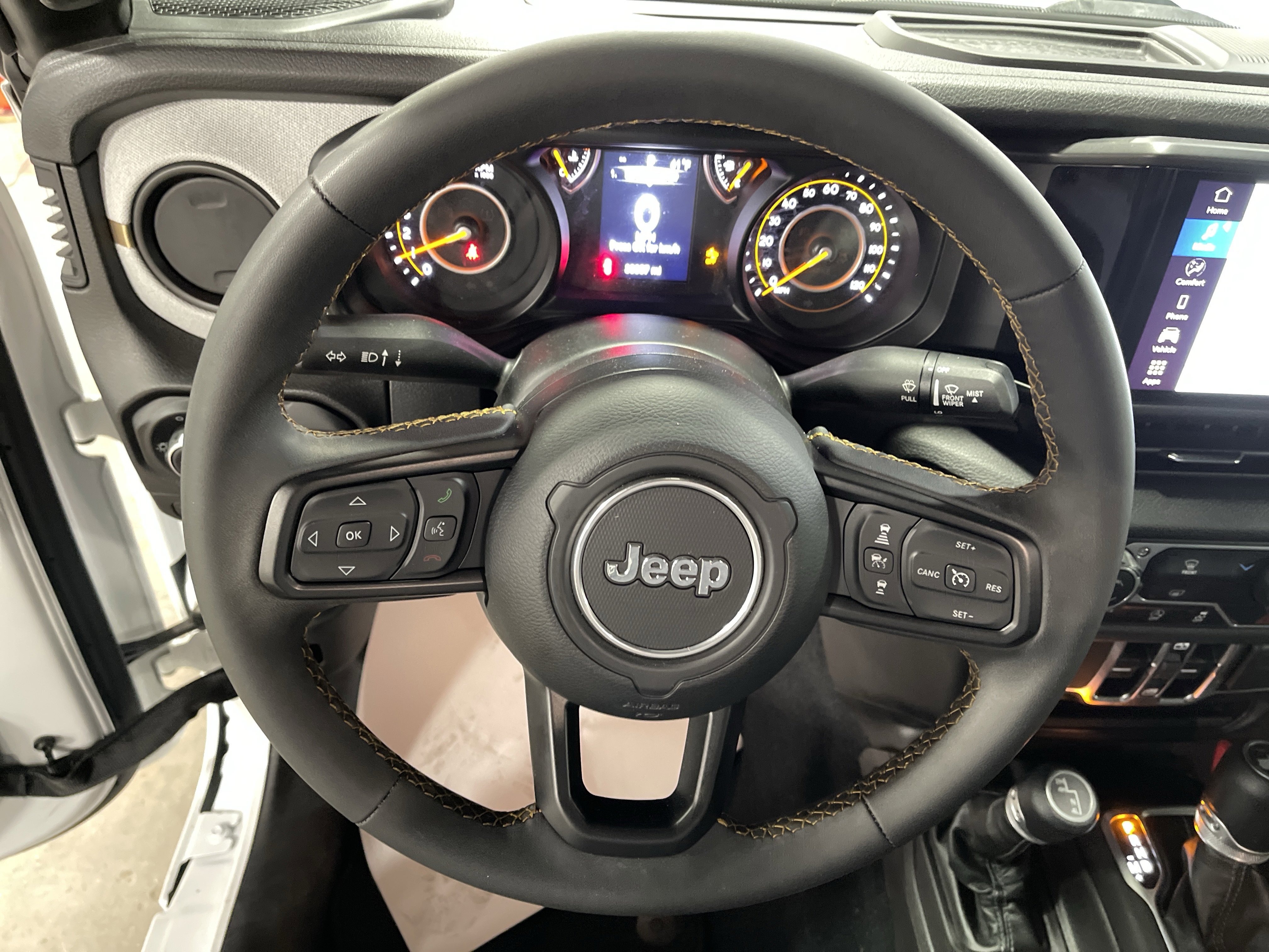 Used 2024 Jeep Wrangler Sport S image 16