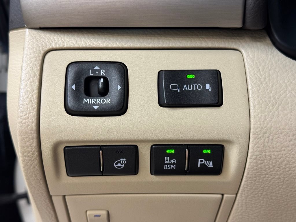 Used 2013 Lexus LS 460 AWD w/ Comfort Pkg image 39