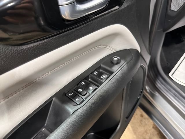 Used 2024 Jeep Compass Limited image 15