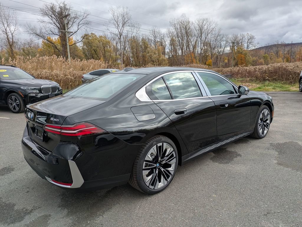 New 2026 BMW 530i xDrive image 3