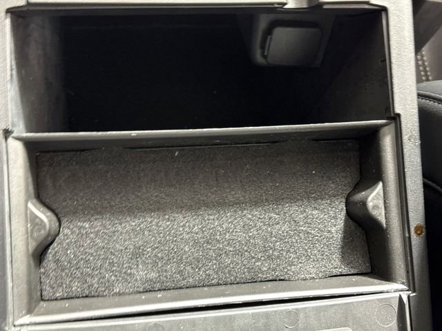 Used 2021 Ford Explorer XLT w/ Equipment Group 202A image 28