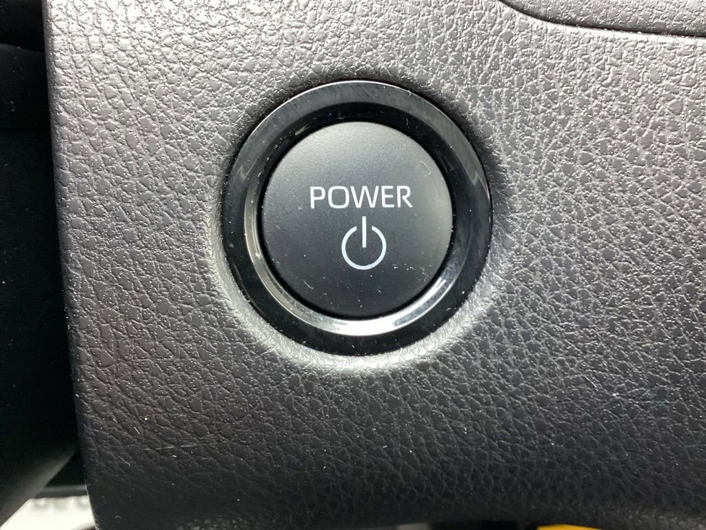 Used 2025 Toyota Camry LE image 17