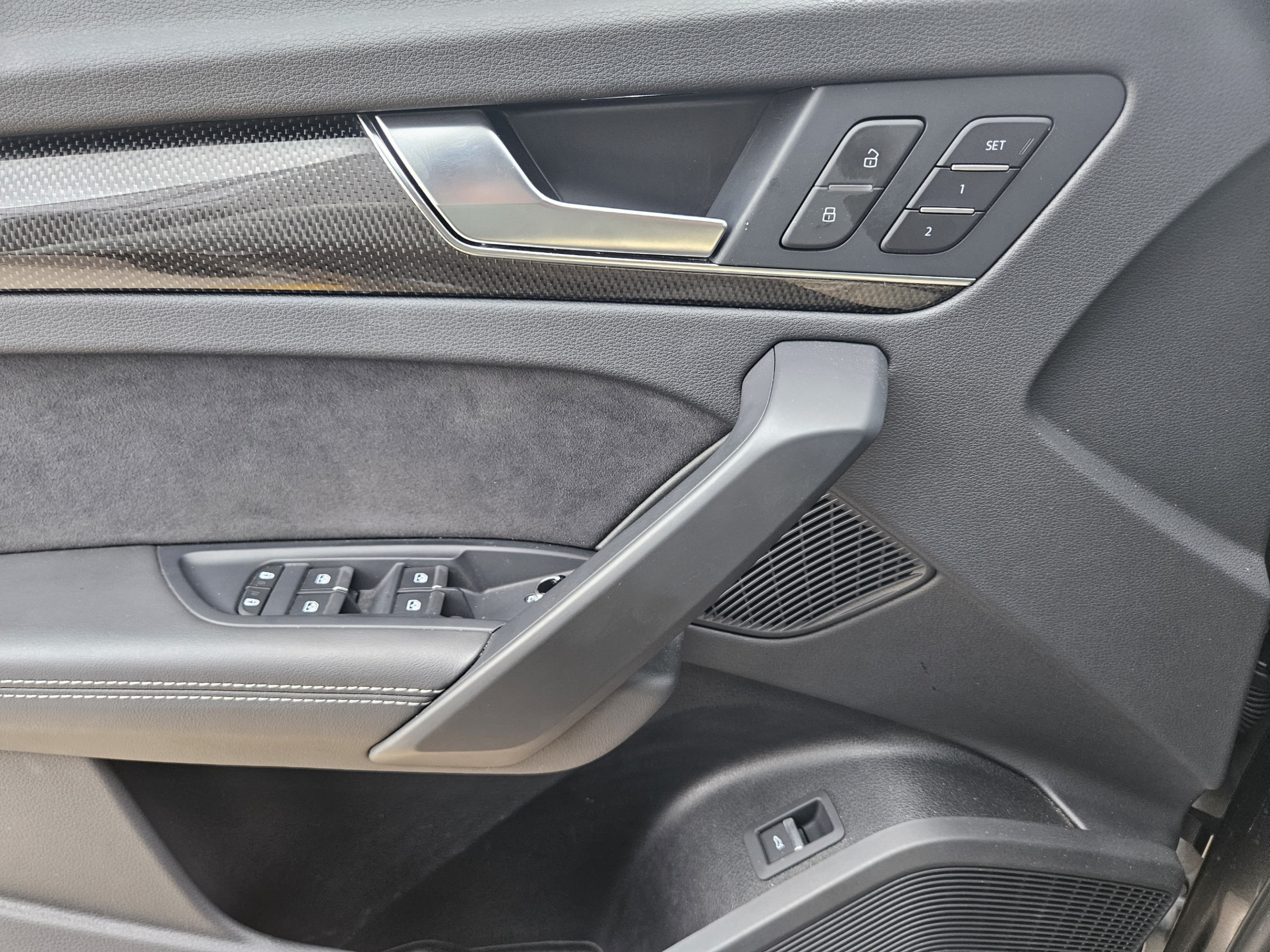 Used 2024 Audi SQ5 Prestige AWD/4WD image 14