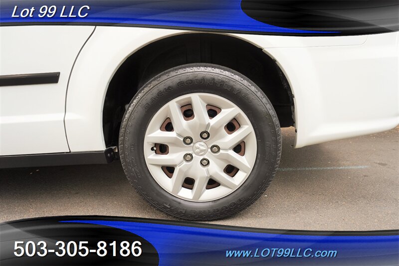 Used 2014 RAM C/V Tradesman w/ UConnect Hands-Free Group FWD image 40