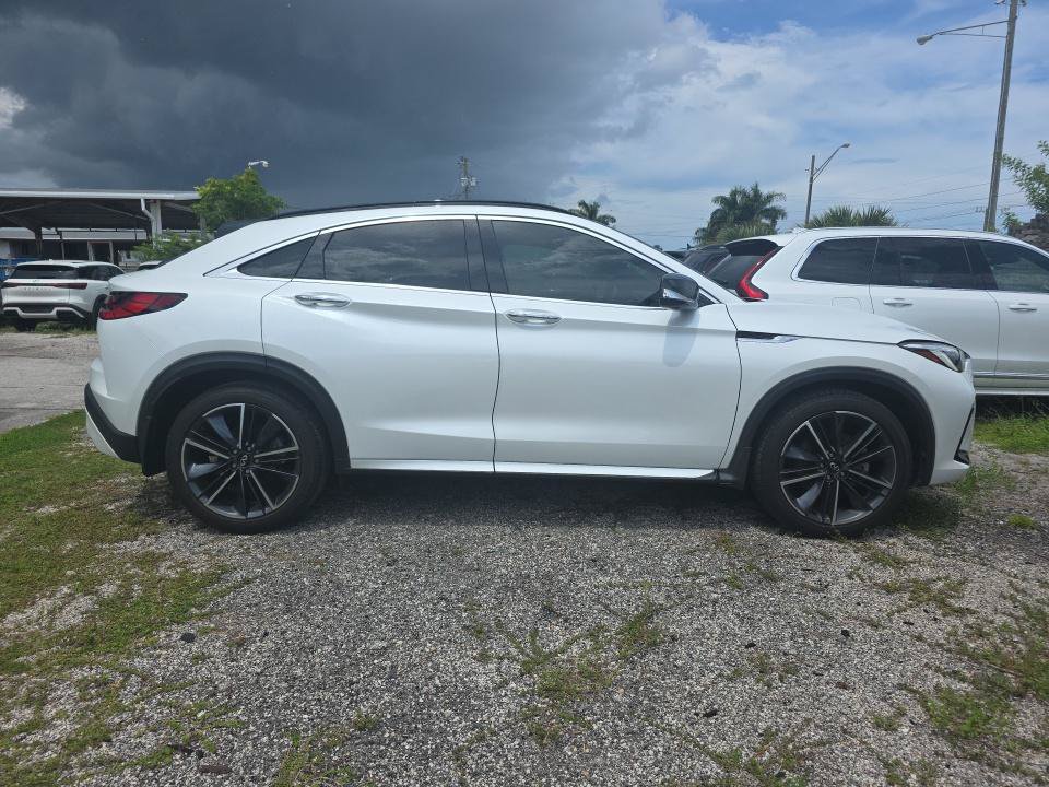 Certified 2023 INFINITI QX55 Sensory w/ Lighting Package AWD/4WD image 3