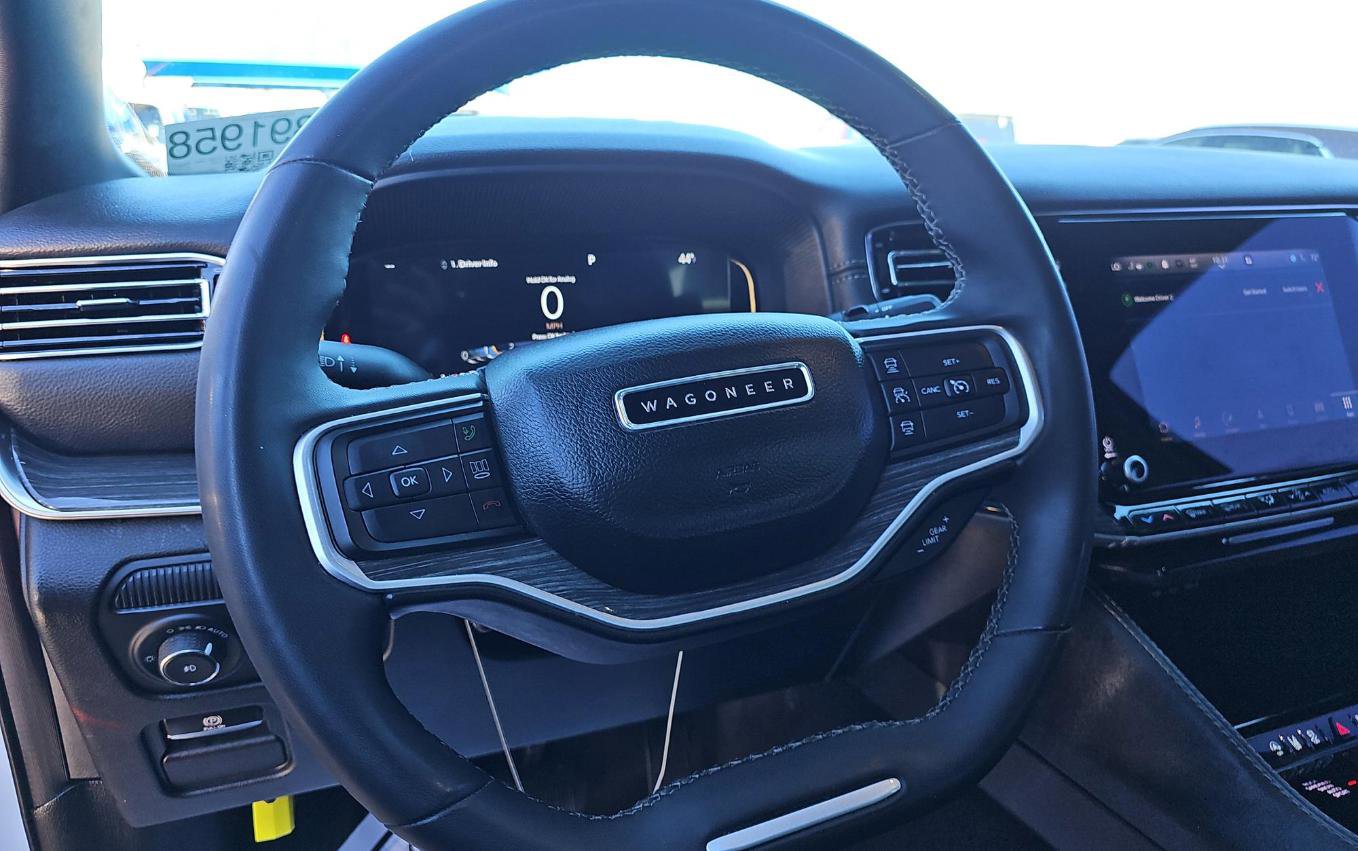 Used 2022 Jeep Wagoneer Series III image 10