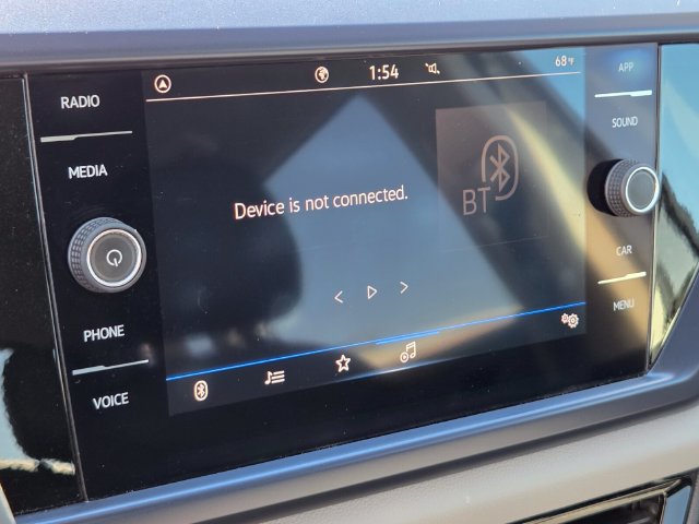 Certified 2022 Volkswagen Taos SE FWD image 20