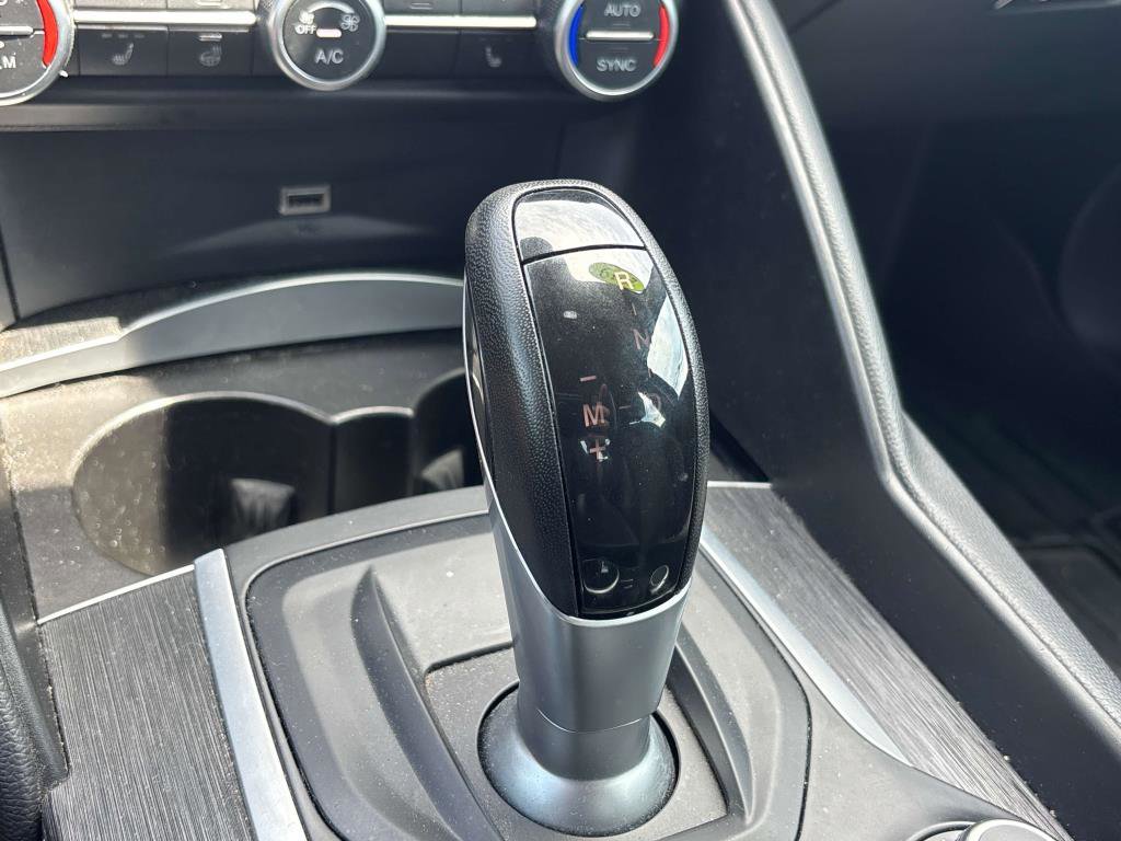 Used 2019 Alfa Romeo Giulia AWD image 20