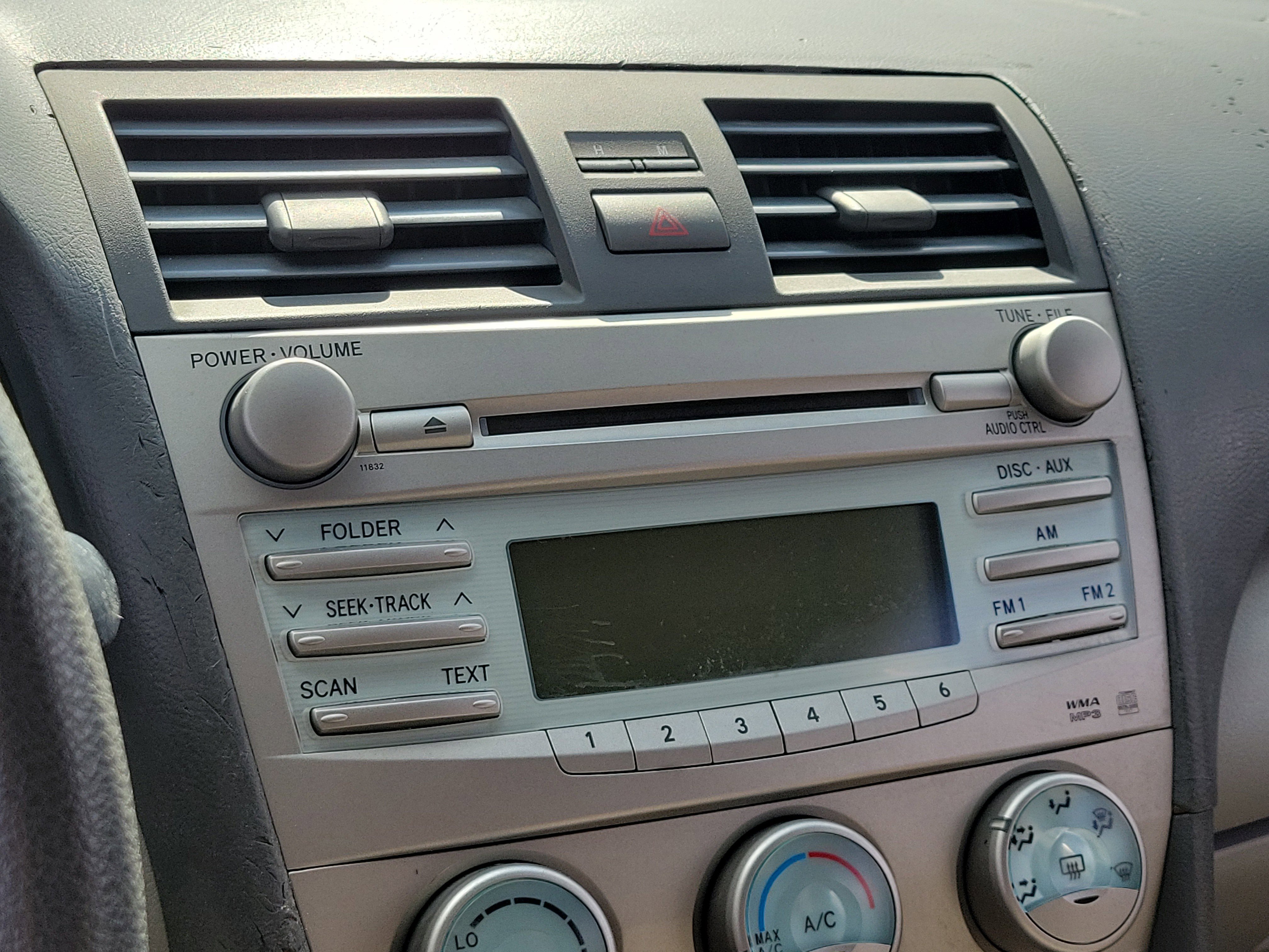Used 2009 Toyota Camry SE FWD image 26