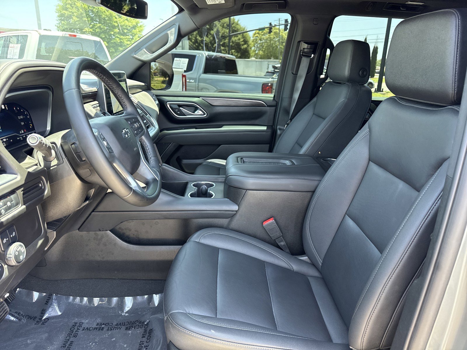 Used 2023 Chevrolet Tahoe Z71 AWD/4WD image 11