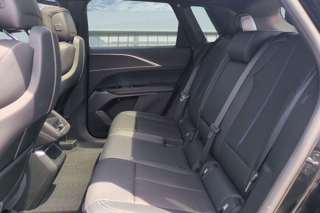 Certified 2024 Cadillac Lyriq Sport RWD image 22