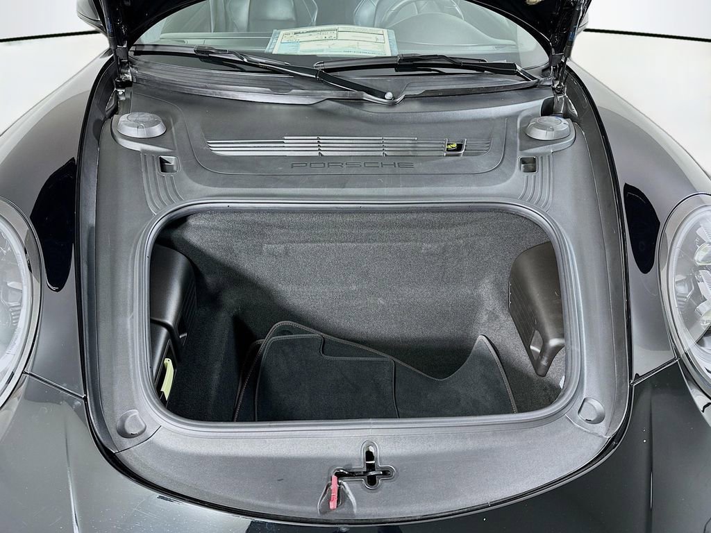 Used 2019 Porsche 911 Turbo image 32