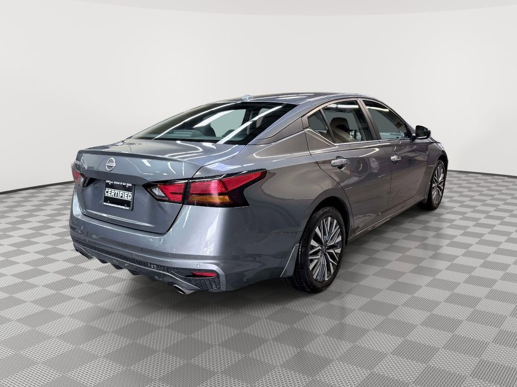 Used 2025 Nissan Altima 2.5 SV w/ SV Premium Package FWD image 3