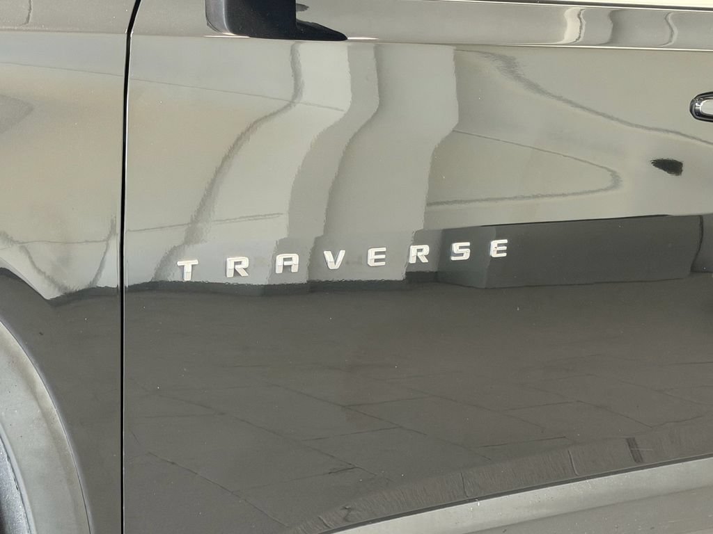 Used 2023 Chevrolet Traverse LT w/ Rear Camera Mirror Package AWD/4WD image 5