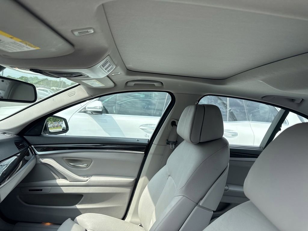 Used 2011 BMW 550i Sedan RWD image 8