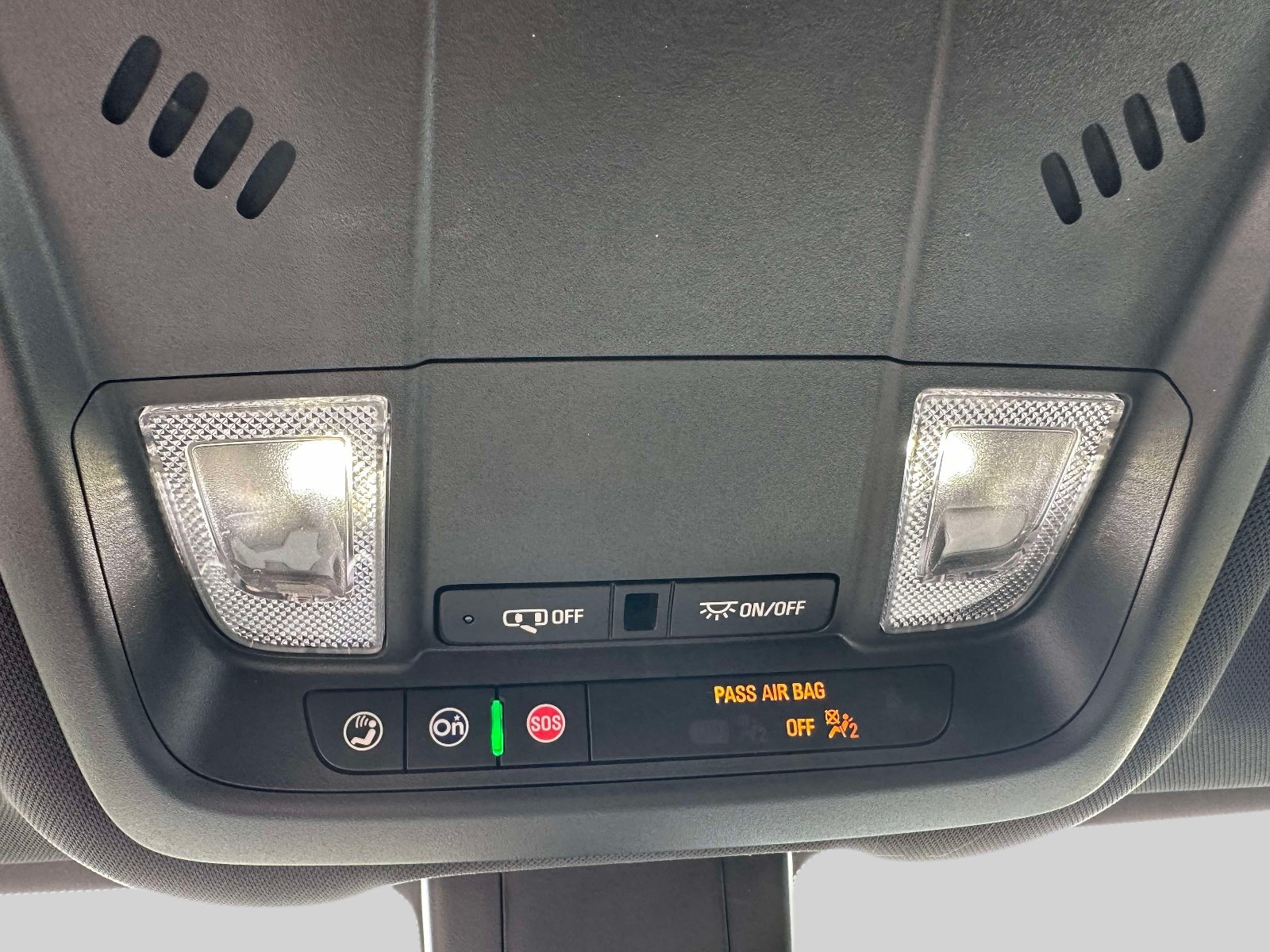 Certified 2024 Chevrolet Equinox RS w/ RS Leather Package AWD/4WD image 36