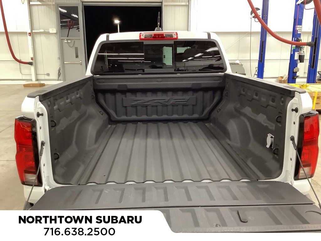 Used 2024 Chevrolet Colorado ZR2 w/ Technology Package AWD/4WD image 17