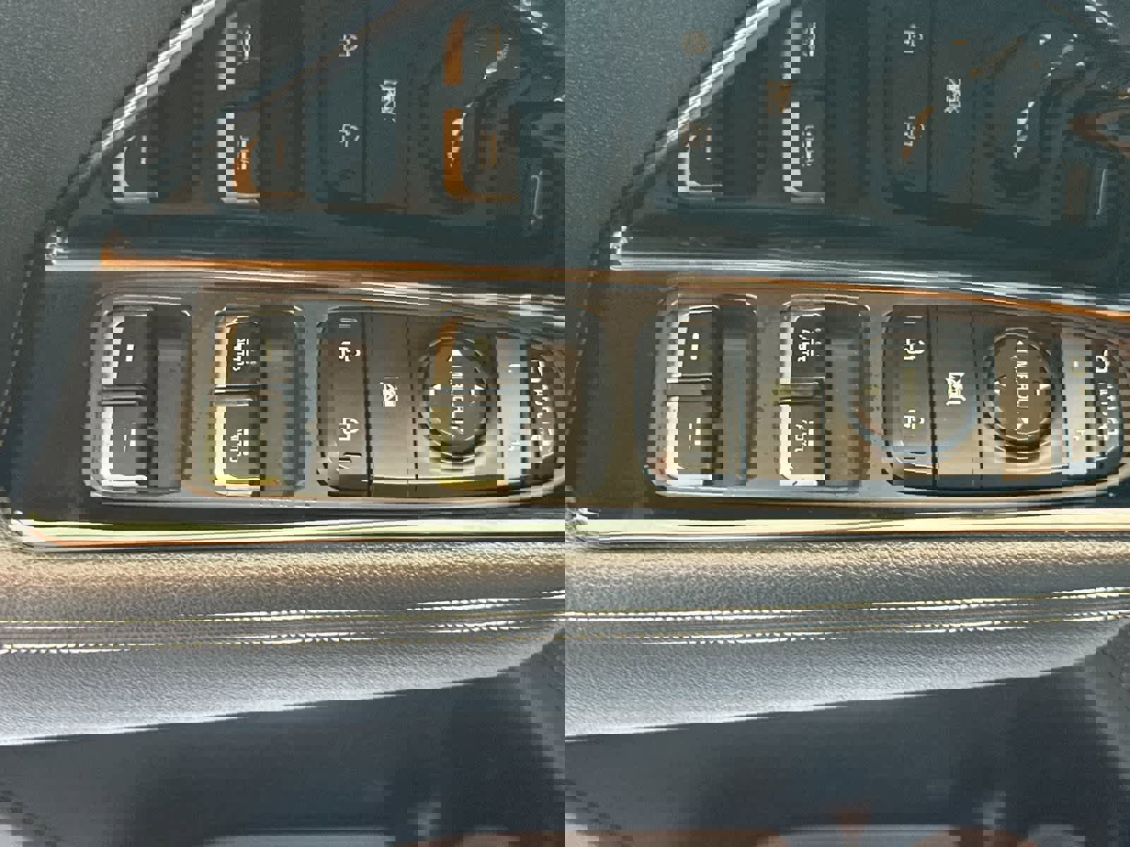 Used 2022 Kia Niro EX w/ Cold Weather Package image 13