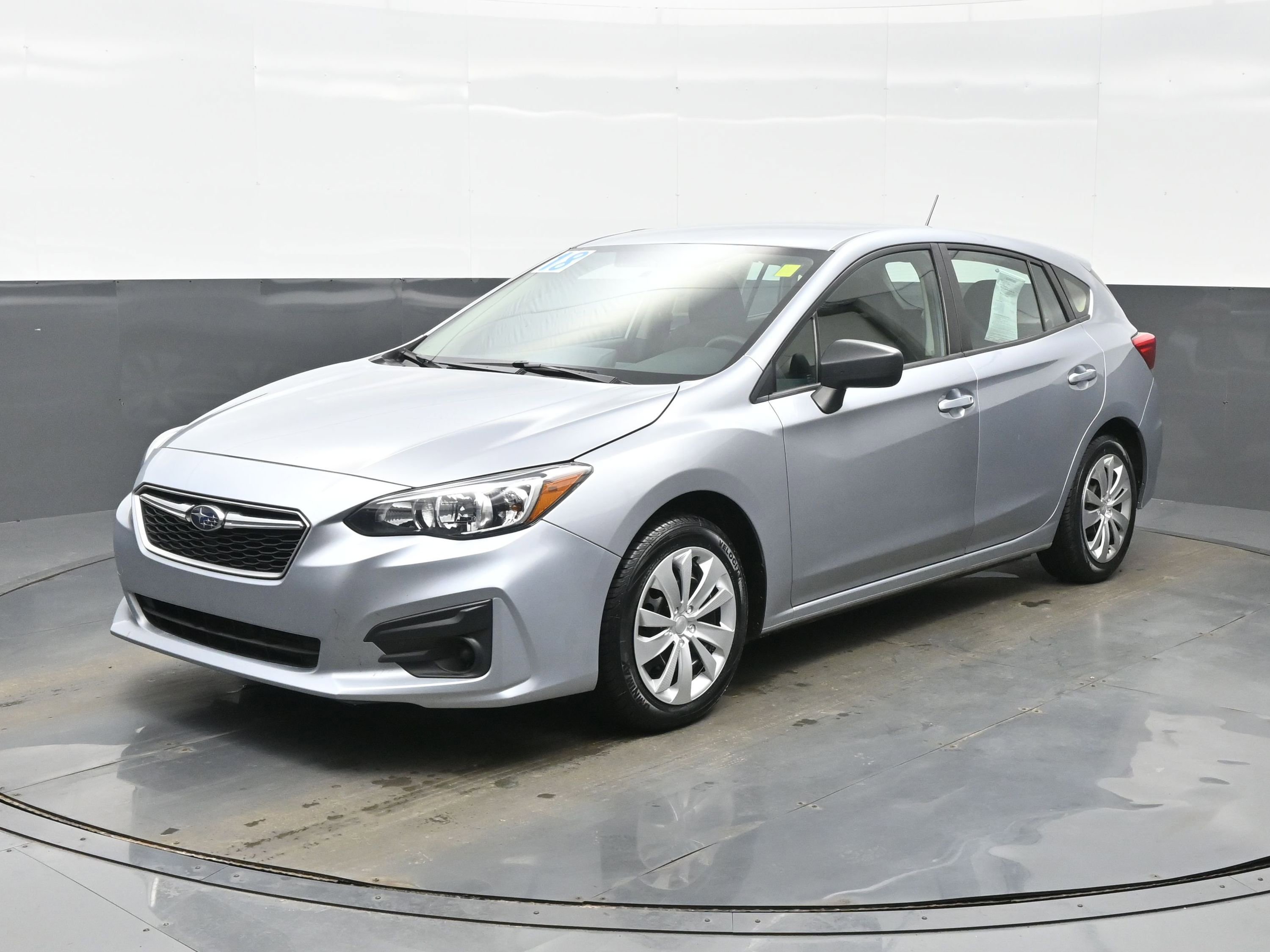 Used 2018 Subaru Impreza 2.0i image 2