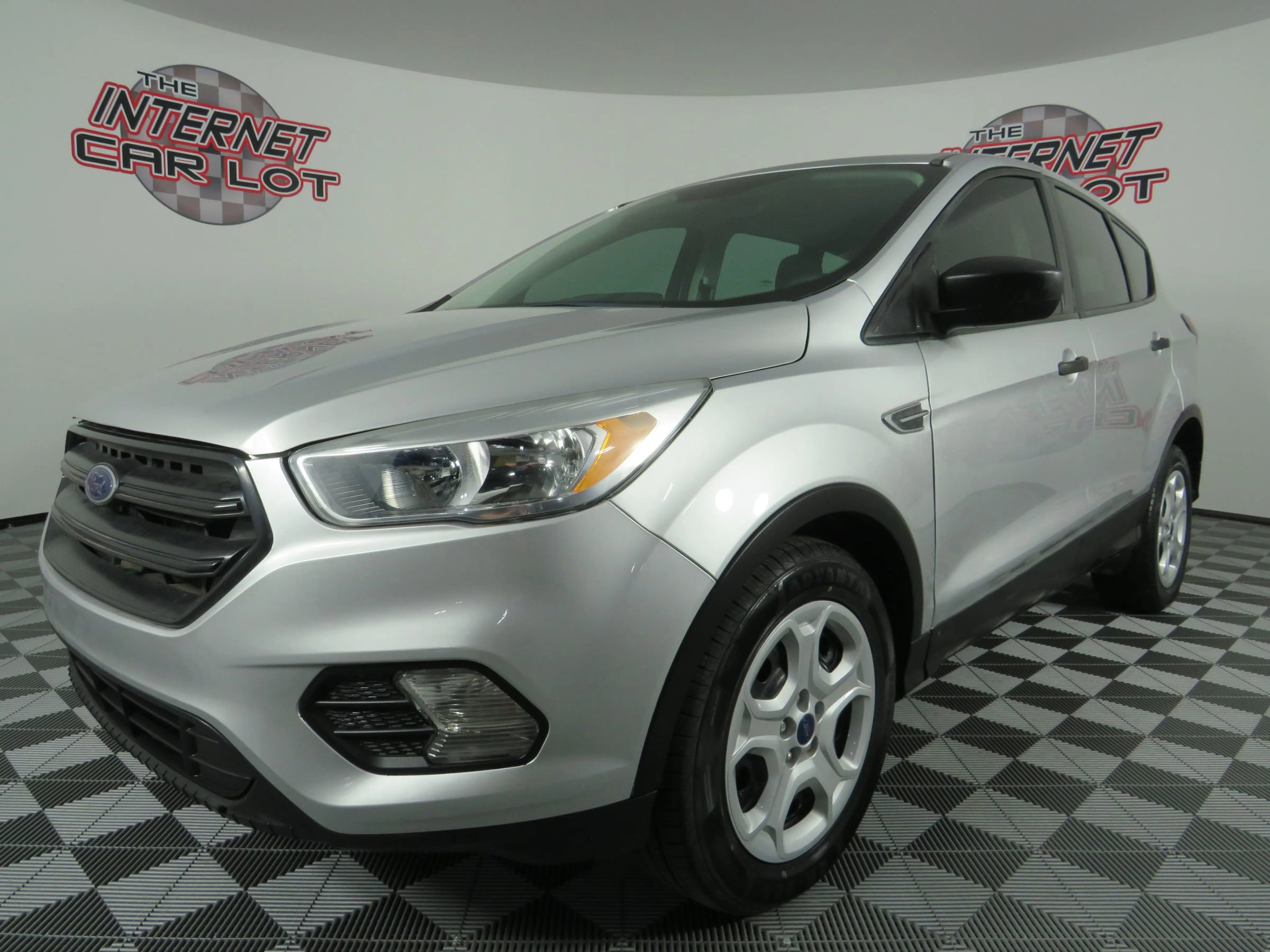 Used 2019 Ford Escape S FWD image 3