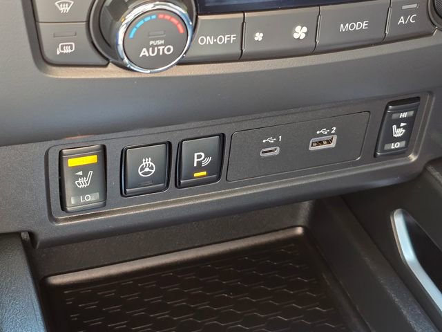 Used 2023 Nissan Frontier SV w/ Technology Package image 30
