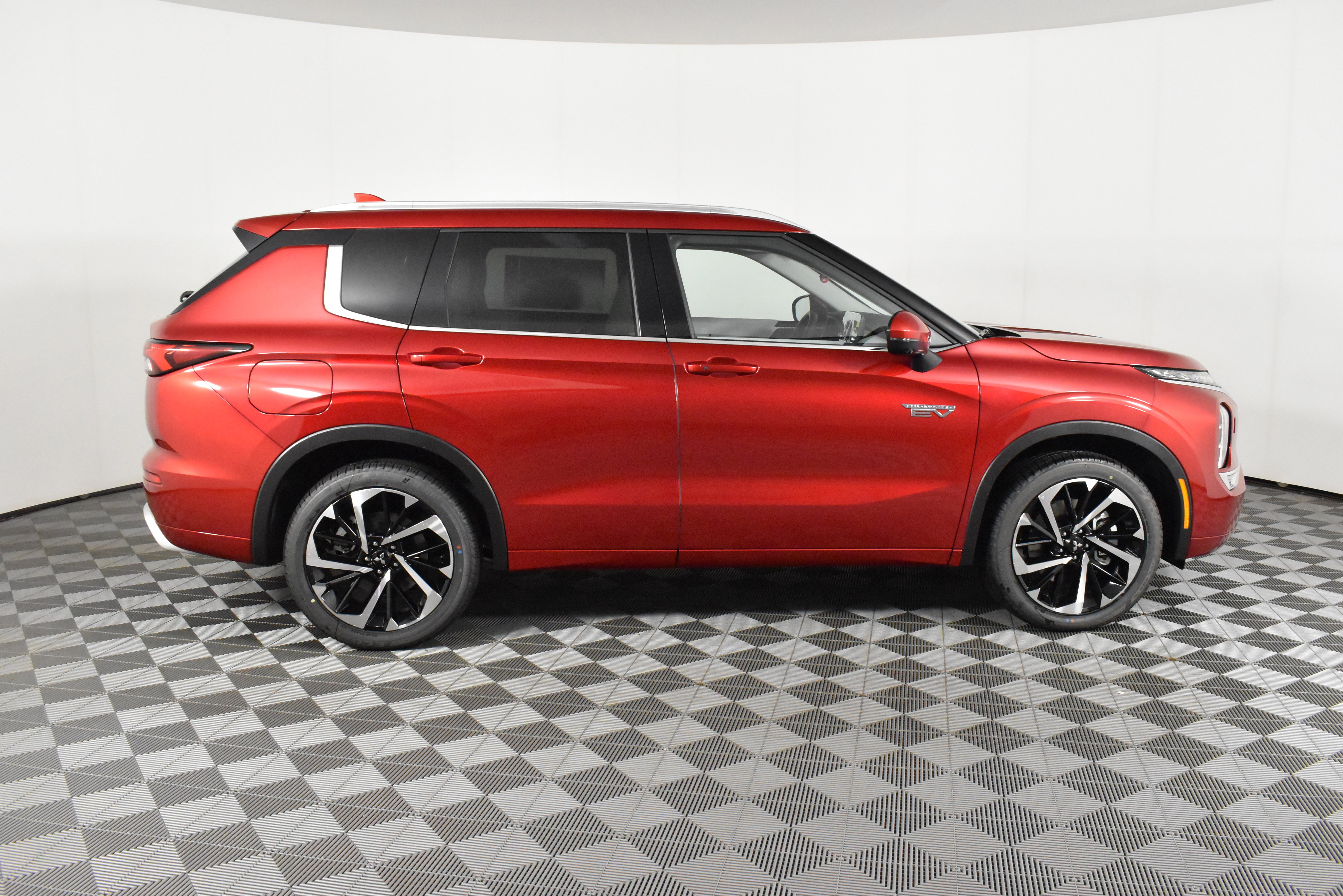 New 2025 Mitsubishi Outlander SEL image 5