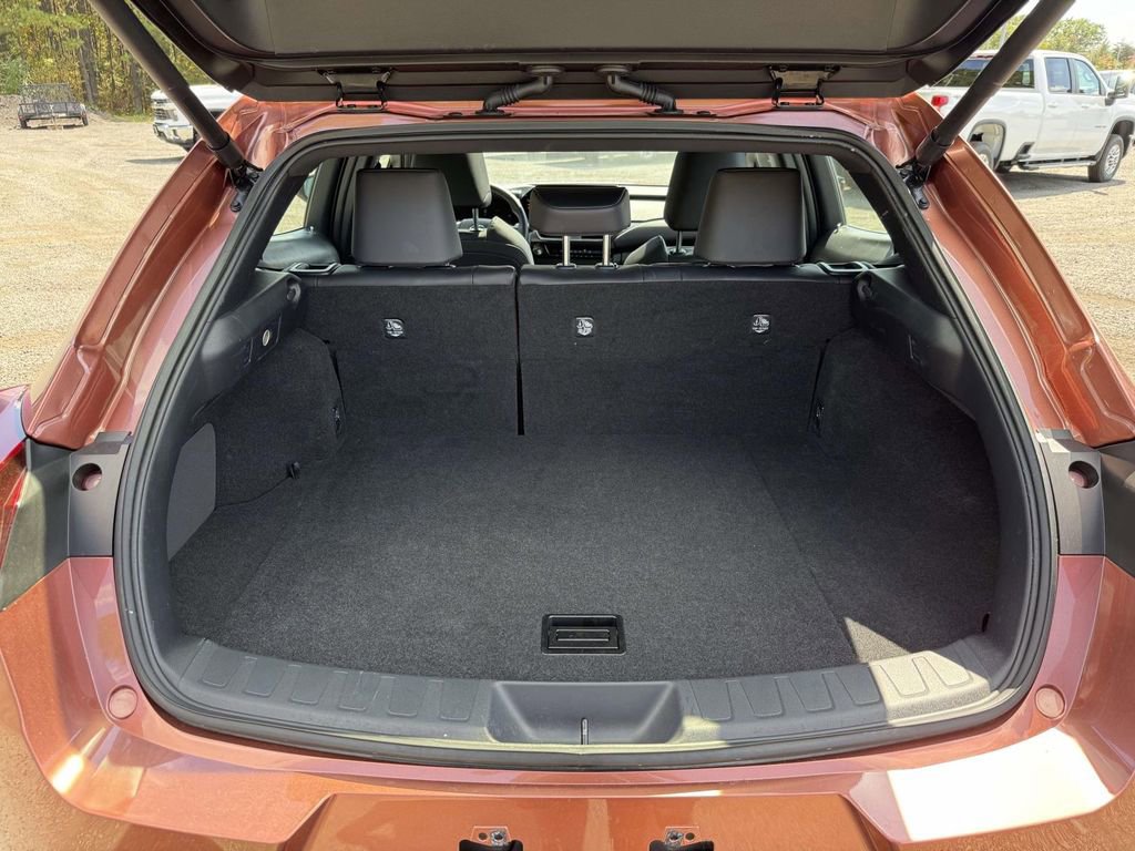 Used 2025 Lexus UX 300h AWD image 28