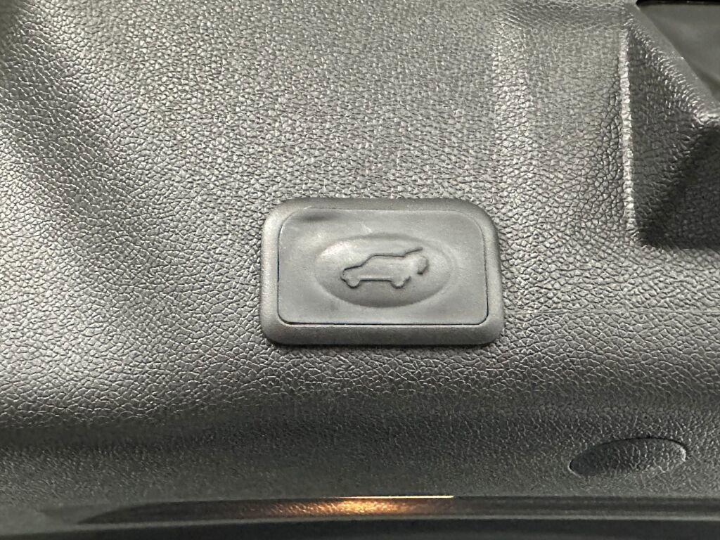 Used 2017 GMC Acadia Limited SLT image 26