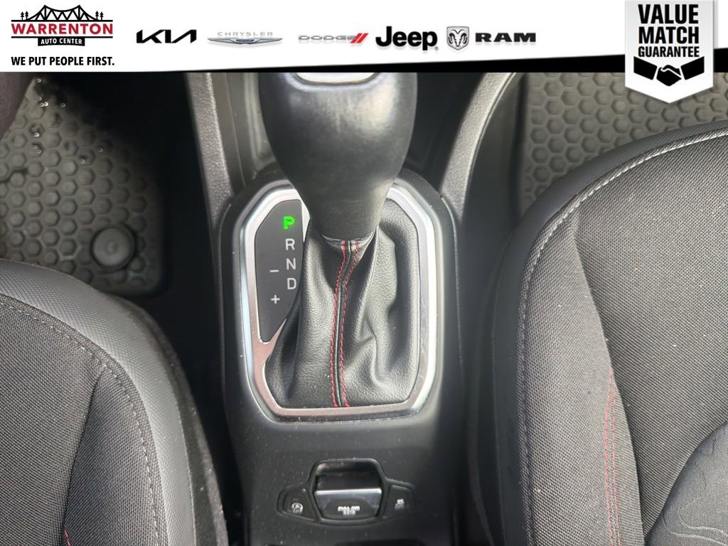 Used 2023 Jeep Renegade Trailhawk AWD/4WD image 23